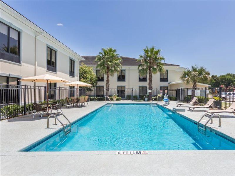 פורט וונטוורת' Baymont By Wyndham Savannah/Garden City מראה חיצוני תמונה