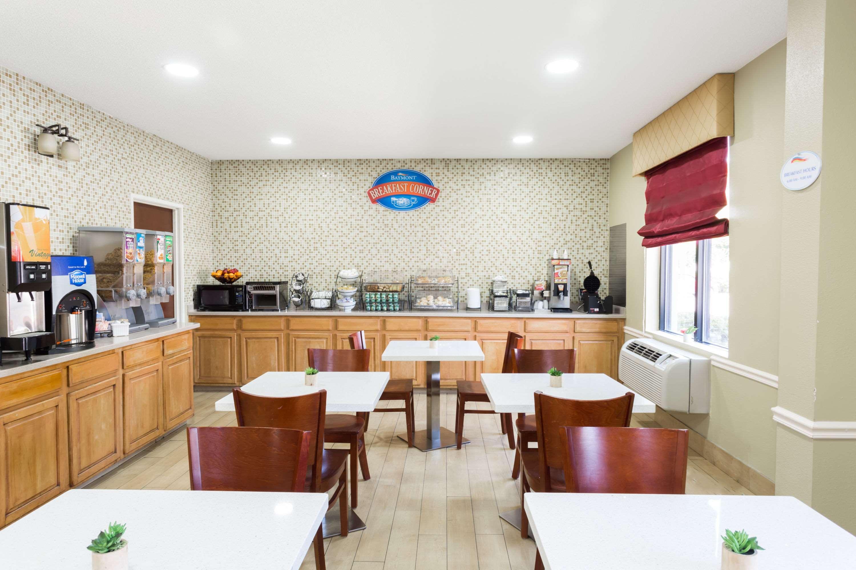 פורט וונטוורת' Baymont By Wyndham Savannah/Garden City מראה חיצוני תמונה