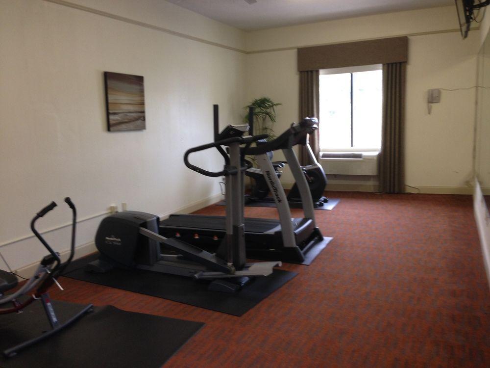 פורט וונטוורת' Baymont By Wyndham Savannah/Garden City מראה חיצוני תמונה